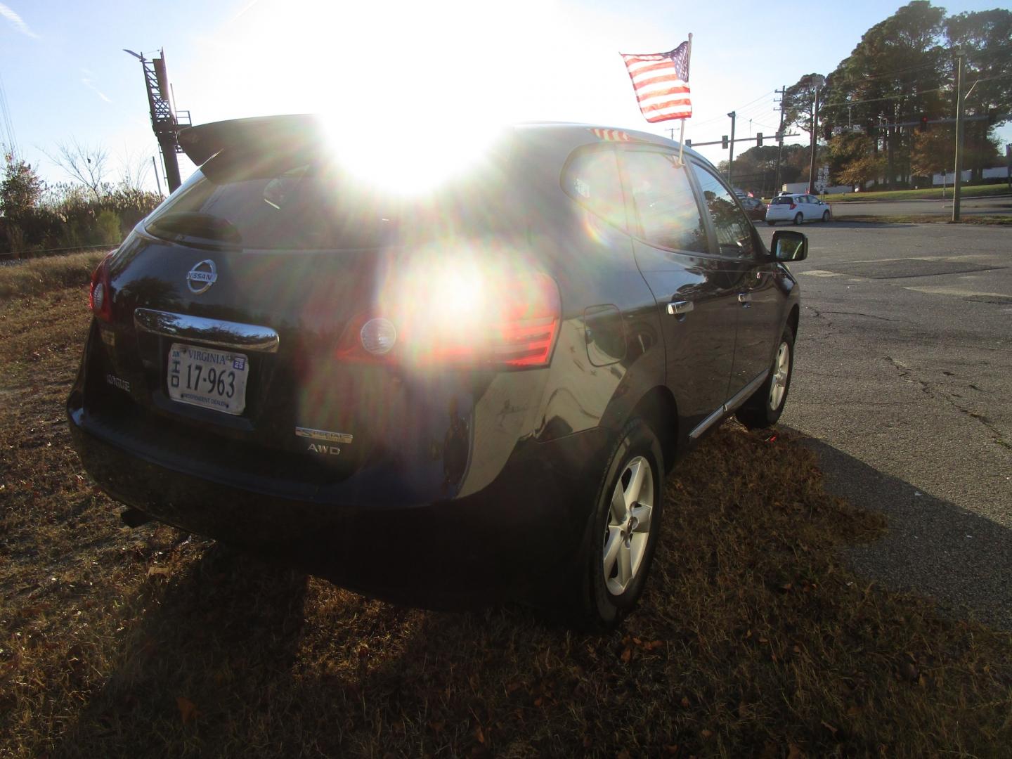 2013 Black Nissan Rogue (JN8AS5MV4DW) , located at 2553 Airline Blvd, Portsmouth, VA, 23701, (757) 488-8331, 36.813889, -76.357597 - Down Payment: $999 Weekly Payment: $100 APR: 23.9% Repayment Terms: 42 Months ***CALL ELIZABETH SMITH - DIRECTOR OF MARKETING @ 757-488-8331 TO SCHEDULE YOUR APPOINTMENT TODAY AND GET PRE-APPROVED RIGHT OVER THE PHONE*** - Photo#5